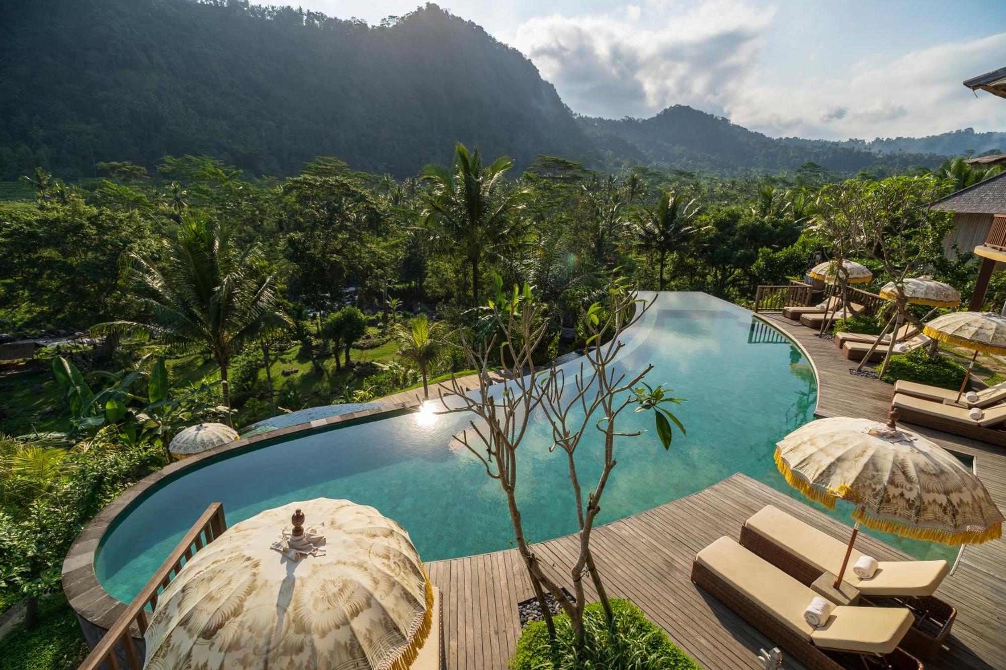 Hotel Wapa di Ume Sidemen - CHSE Certified Exterior foto The resort's main pool